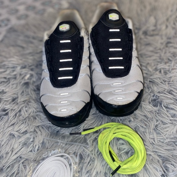 Nike Air Max Plus \'Black Volt\' . 7y, 7 womans, 5 mens.
